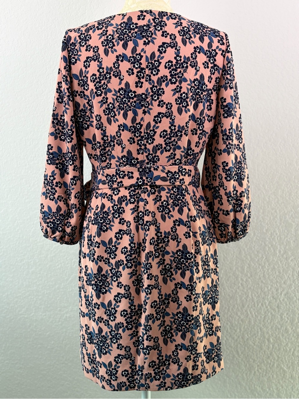 J. Crew Wrap Dress 365 Crepe Pink Plush Floral Bouquet Size 6P - Picture 9 of 14